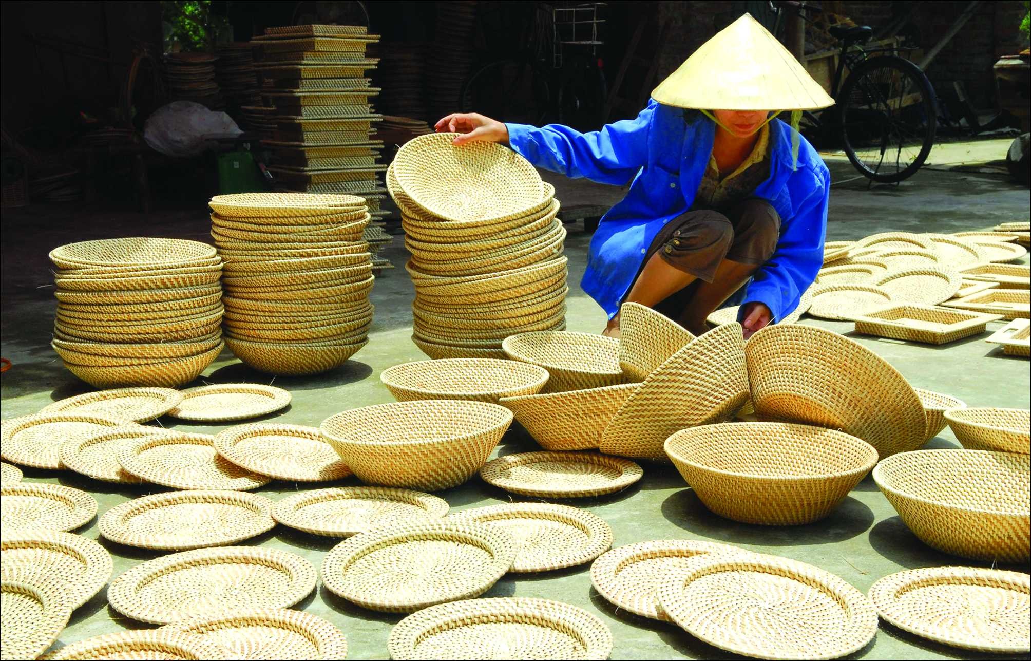 Làng nghề mây tre đan Phú Vinh: lưu giữ giá trị truyền thống