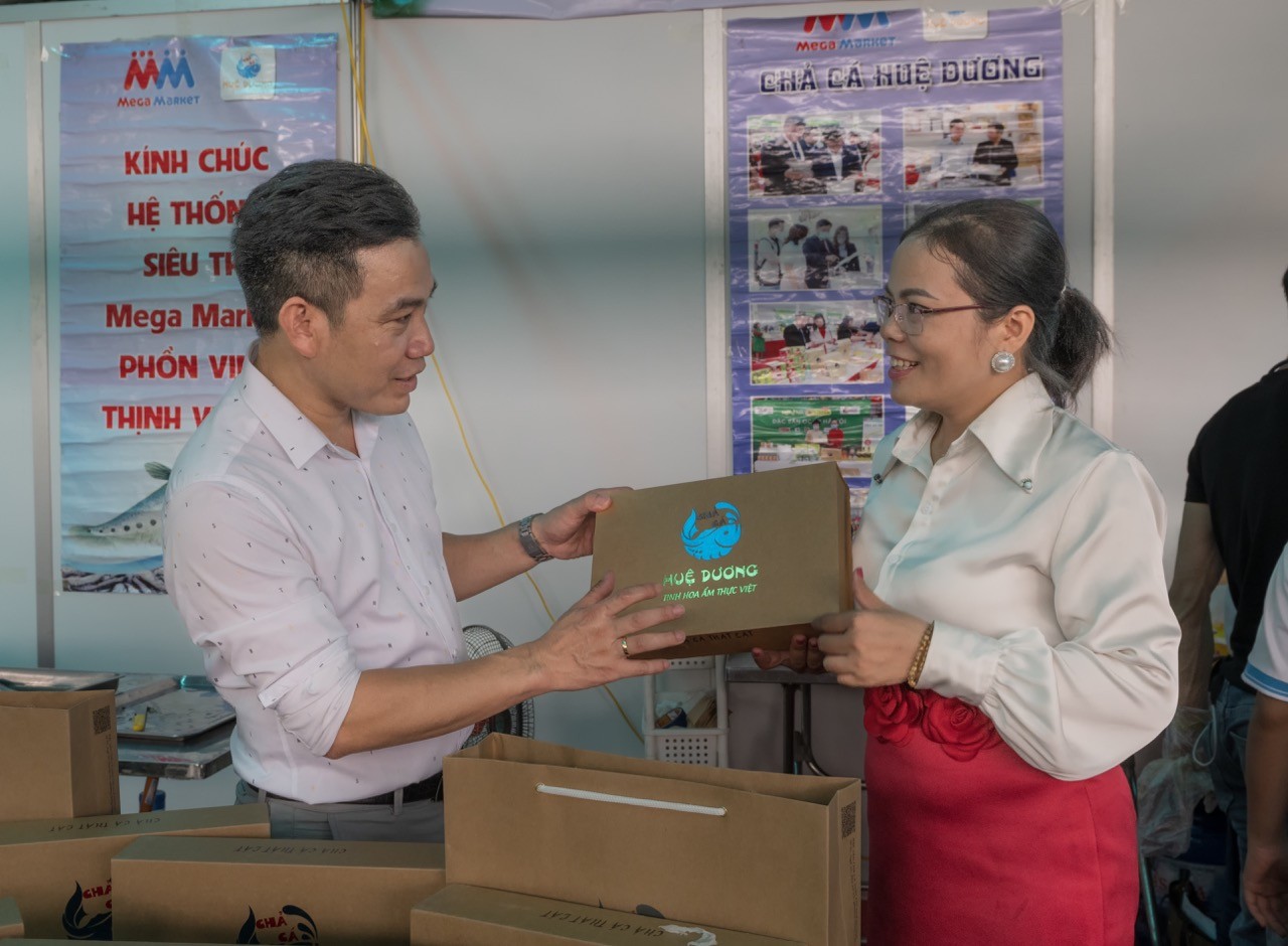 PHOTO: Tuần giới thiệu sản phẩm OCOP và làng nghề Hà Nội năm 2023