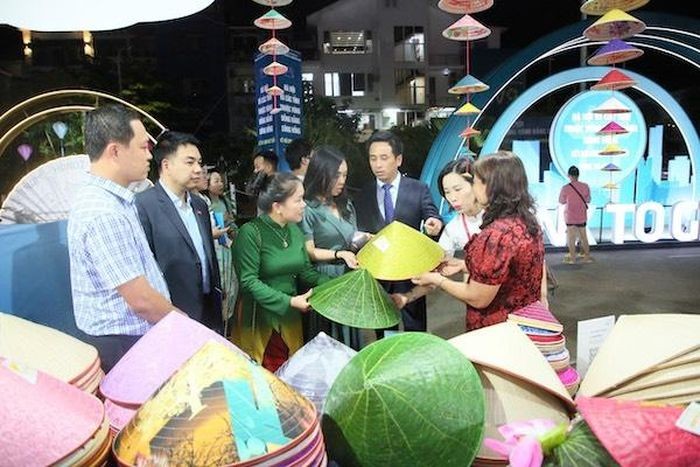 Kết nối đầu tư thương mại, du lịch Hà Nội và các tỉnh vùng đồng bằng sông Hồng