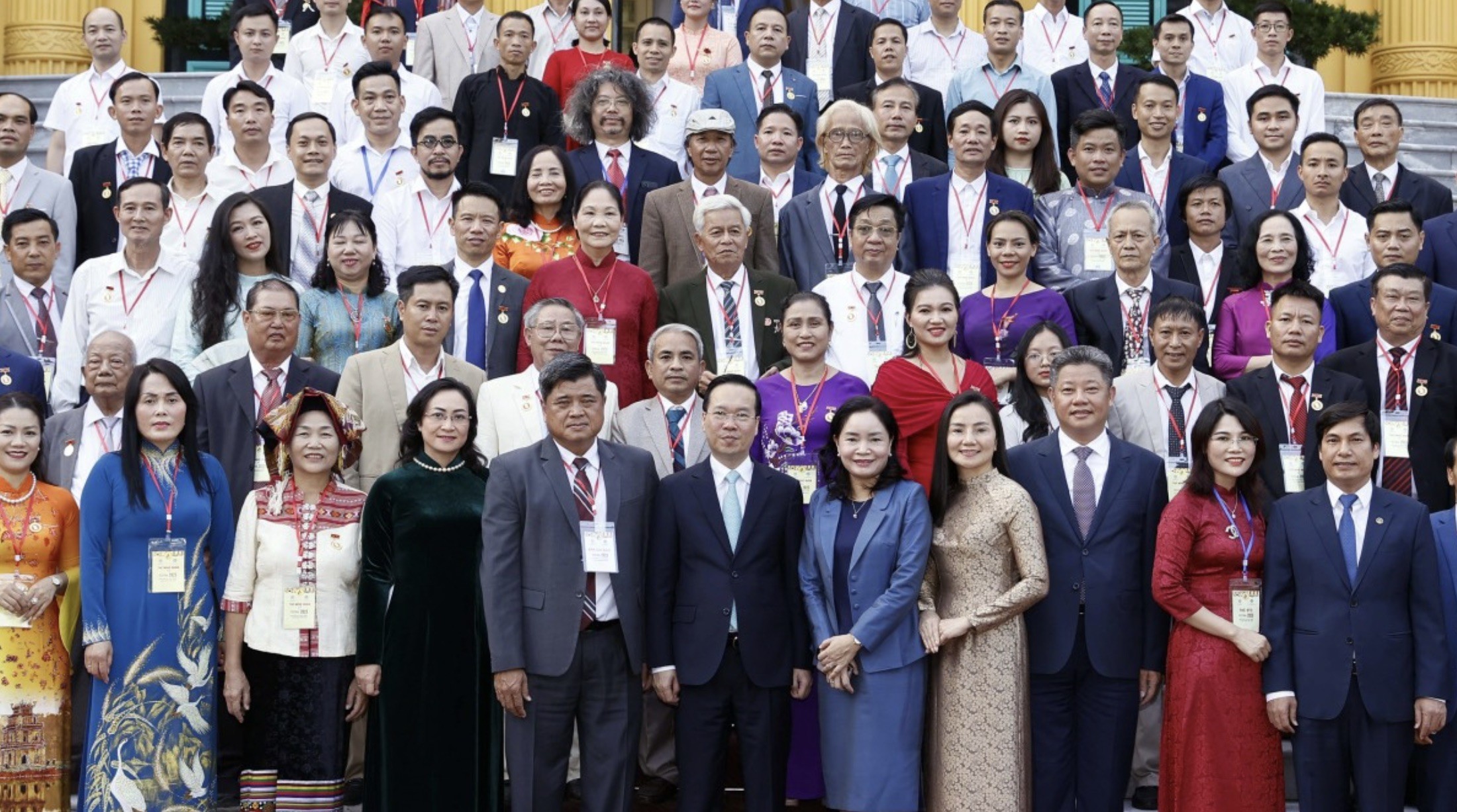 Chủ tịch nước gặp mặt thân mật nghệ nhân, thợ giỏi trong lĩnh vực thủ công mỹ nghệ