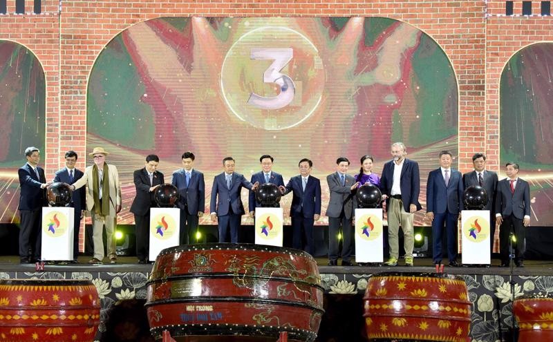Festival Bảo tồn và Phát triển Làng nghề Việt Nam 2023: Gìn giữ và phát huy giá trị truyền thống của dân tộc