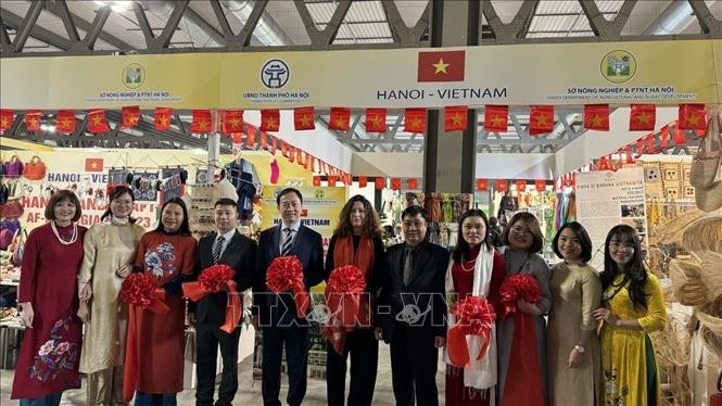Hàng Việt Nam được đánh giá cao tại Hội chợ Thủ công mỹ nghệ quốc tế Artigiano (Italy)