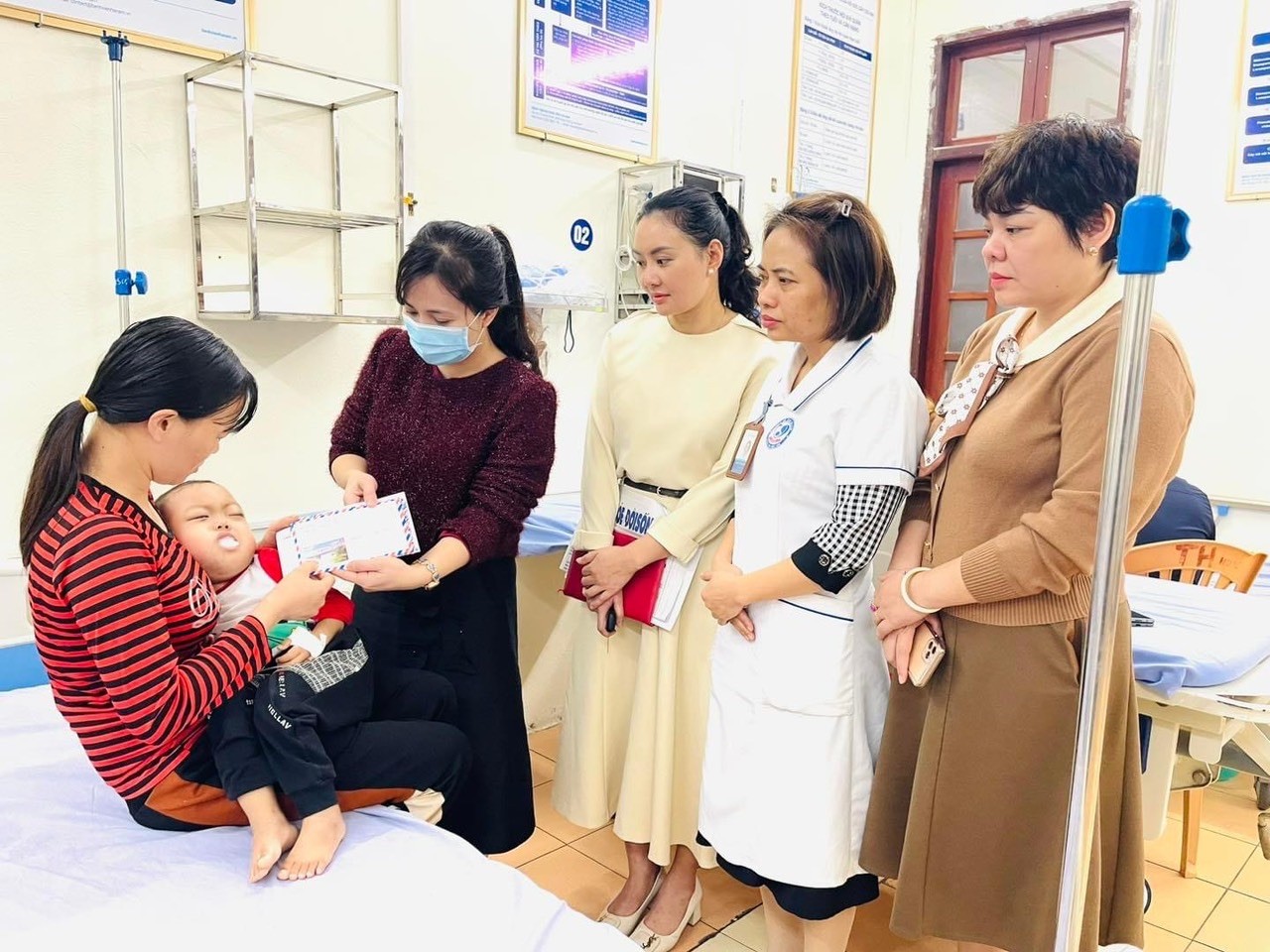 Xin hãy cứu giúp một cháu bé bị ung thư