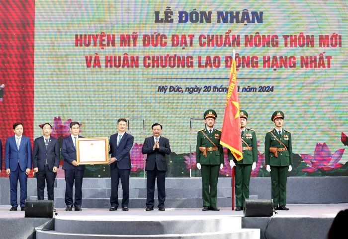 Huyện Mỹ Đức đạt chuẩn nông thôn mới và đón nhận Huân chương Lao động hạng Nhất