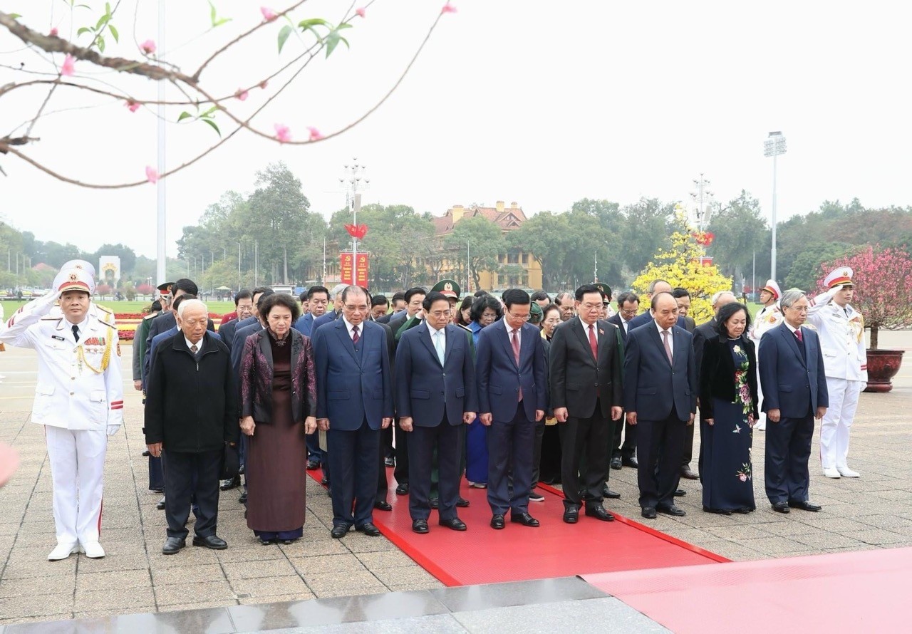 Lãnh đạo Đảng, Nhà nước vào Lăng viếng Chủ tịch Hồ Chí Minh nhân dịp Tết Nguyên đán 2024
