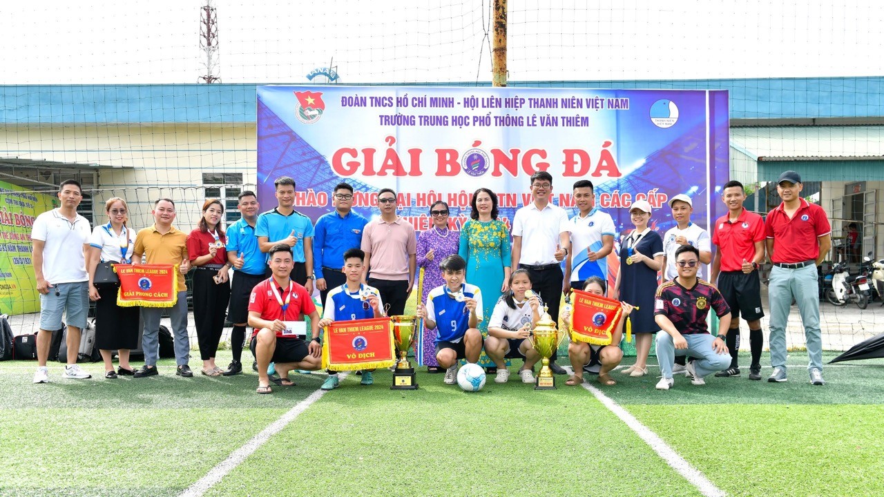 Giải Bóng đá học sinh truyền thống của trường THPT Lê Văn Thiêm (Hà Nội)