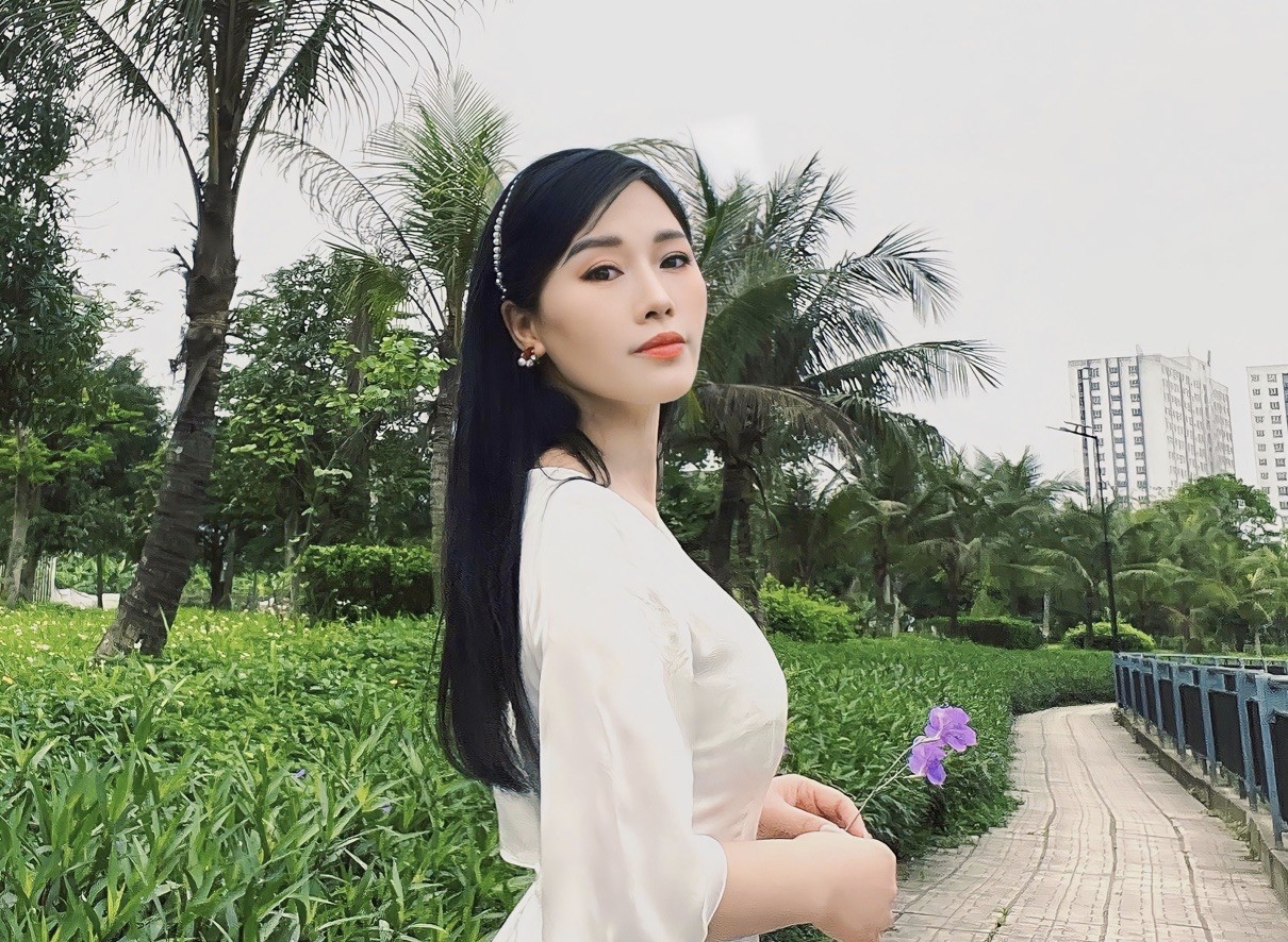 VTC6 giới thiệu ca khúc Khát Vọng do NSƯT Hương Giang trình bày