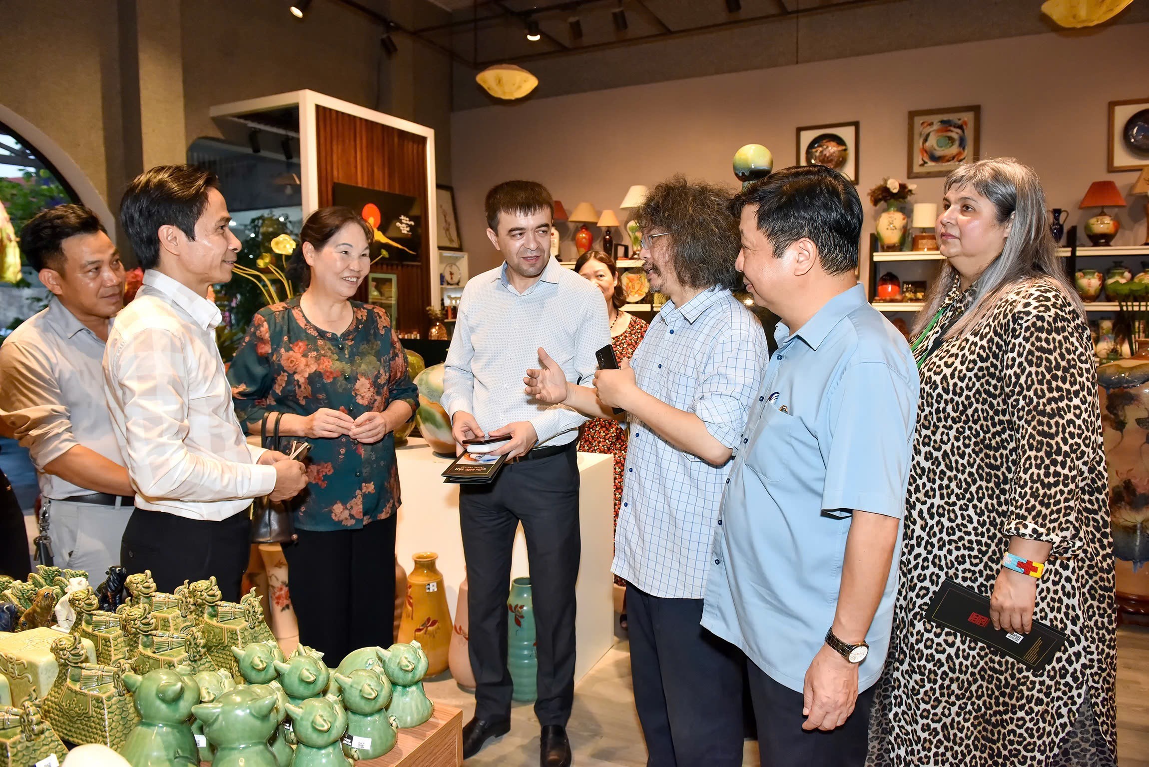 Hội đồng Thủ công Thế giới khuyến nghị một số chính sách phát triển làng nghề trên địa bàn thành phố Hà Nội