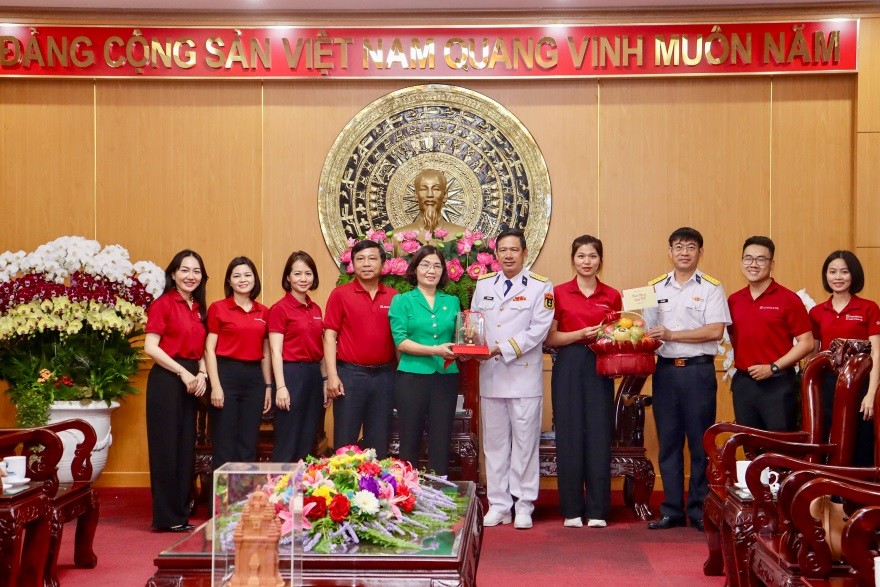 AGRIBANK với chương trình “Tết Ấm Trường Sa 2025”