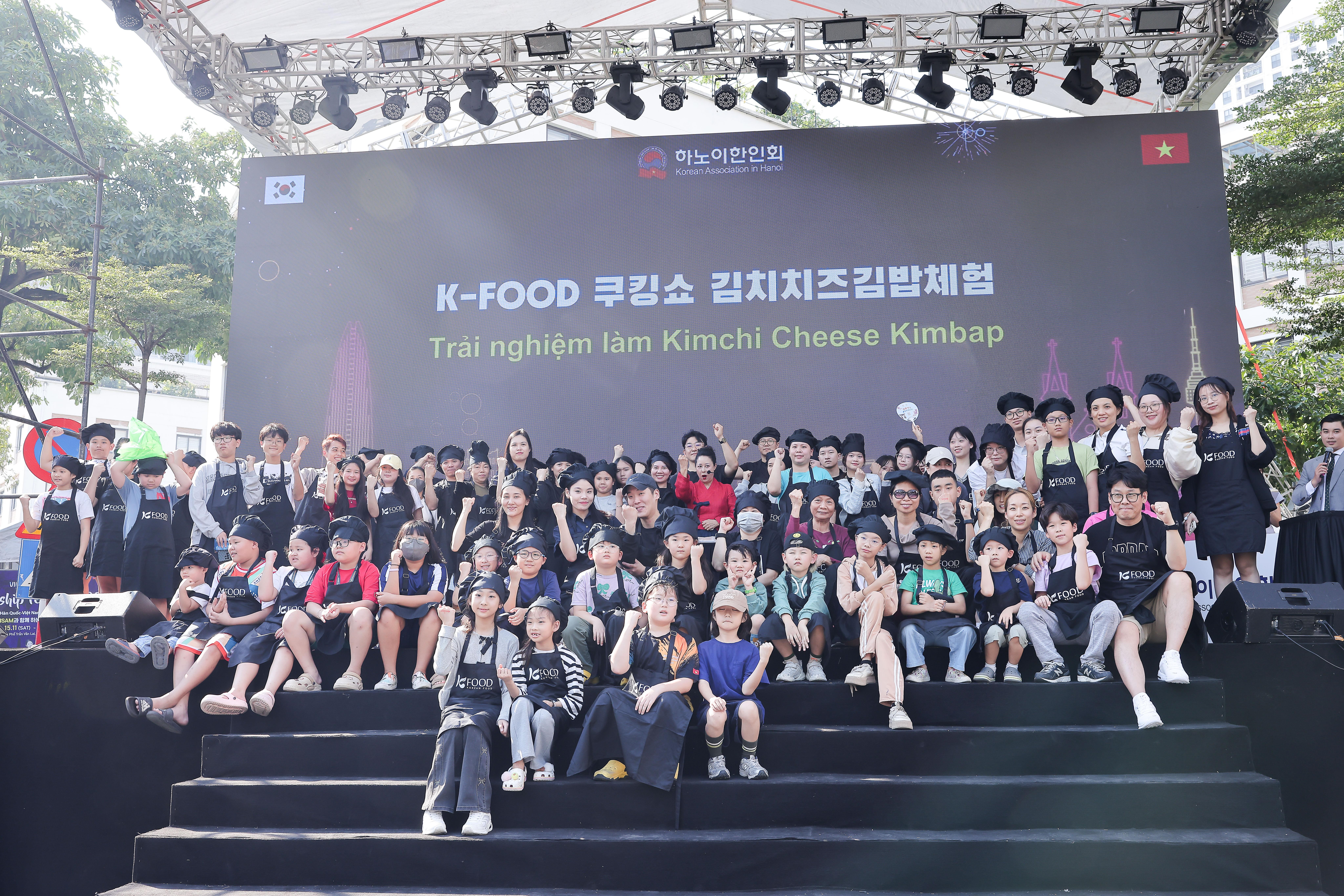 K-Food gắn kết tình hữu nghị Hàn – Việt, khuấy động không khí lễ hội tại Hà Nội