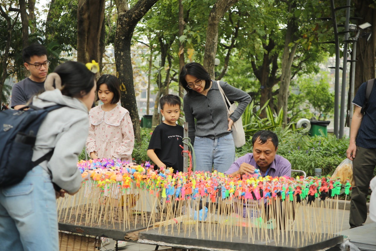 Tò he: Di sản truyền thống giữa nhịp sống hiện đại