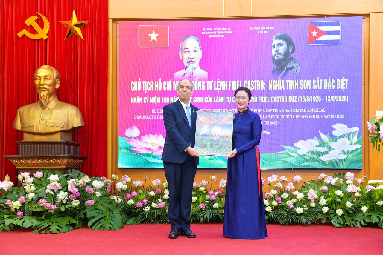 Chủ tịch Hồ Chí Minh - Tổng Tư lệnh Fidel Castro: Nghĩa tình son sắt đặc biệt