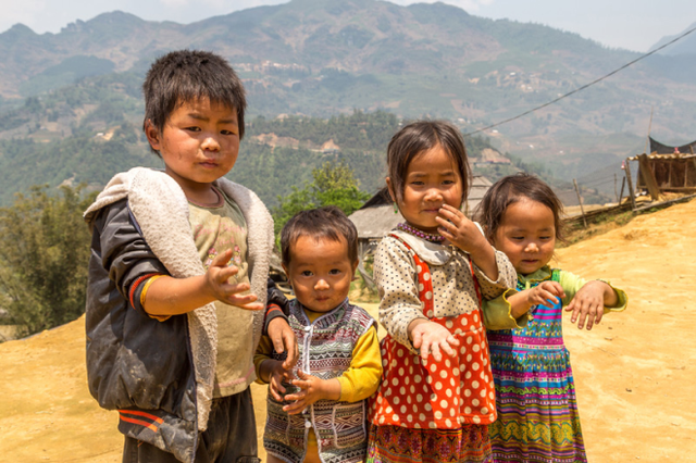 Vì sao trẻ em người dân tộc và miền núi lại có tỷ lệ suy dinh dưỡng cao hơn nhiều so với trẻ em người Kinh?