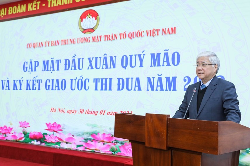 Cơ quan UBTƯ MTTQ Việt Nam gặp mặt đầu xuân, ký kết giao ước thi đua năm 2023