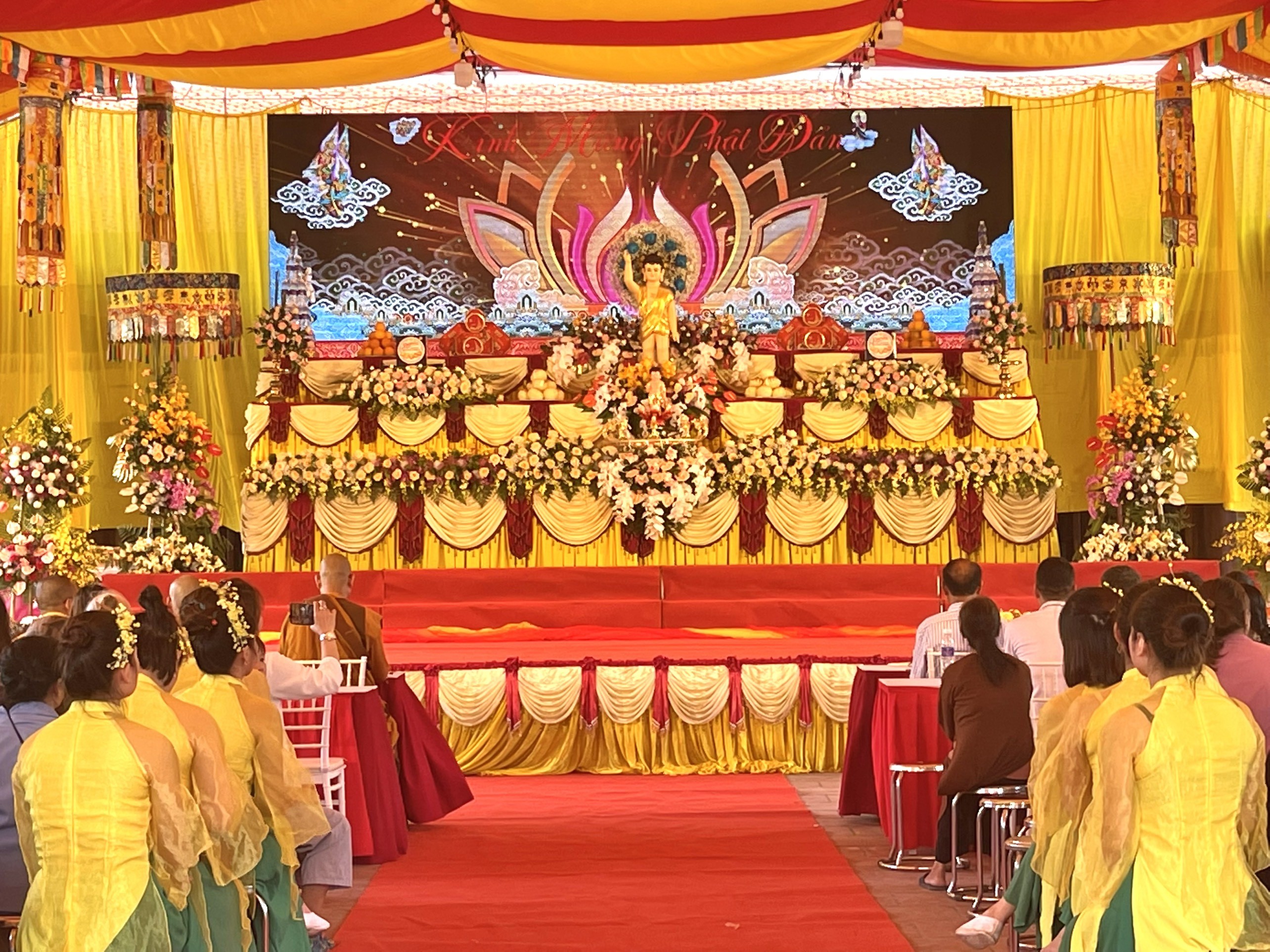 Mê Linh - Hà Nội: Long trọng tổ chức lễ kính mừng Phật đản năm 2023 tại chùa Đại Bi