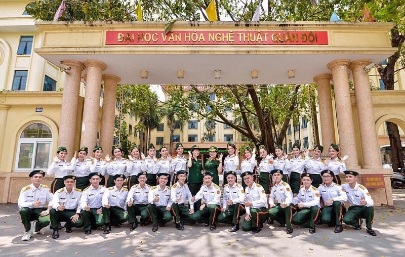 Nâng cao vai trò giảng viên, nghệ sĩ Quân đội trong môi trường đào tạo và phục vụ công chúng