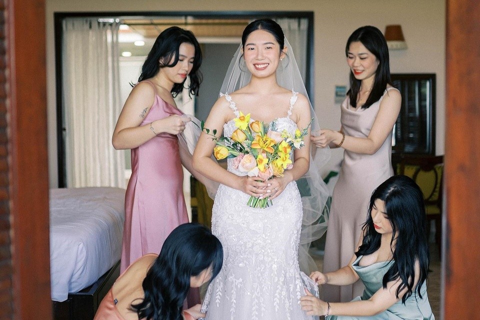 Tại sao không nên đem thêm người đi khi dự đám cưới?
