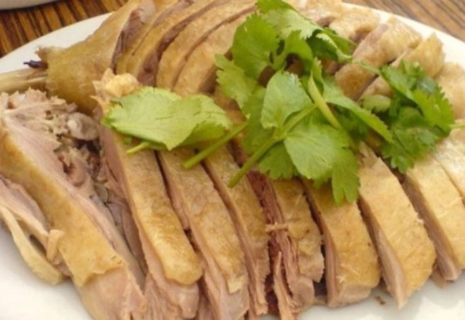 Tại sao người ta thường kiêng ăn thịt vịt vào mùng 1 đầu tháng?