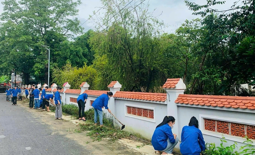 Huyện Thọ Xuân: Hưởng ứng ngày cao điểm tình nguyện chung tay xây dựng nông thôn mới