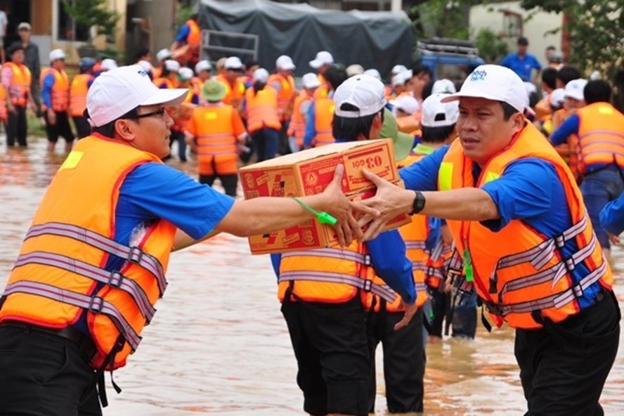 5 vật dụng thiết yếu khi cứu trợ bão lũ miền Bắc