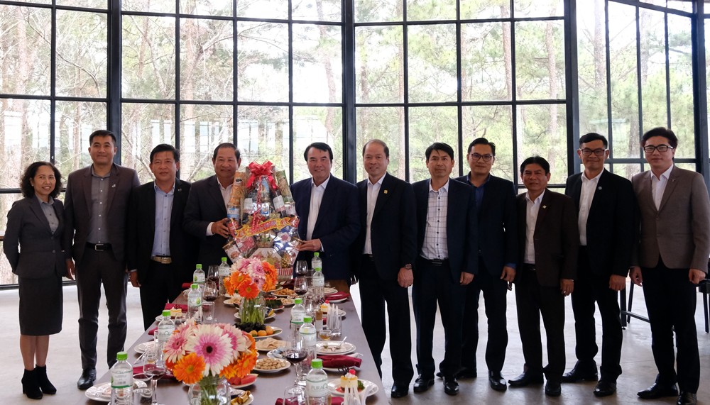 Phó Chủ tịch UBND tỉnh Lâm Đồng Phạm S thăm và làm việc với các đơn vị đầu năm mới