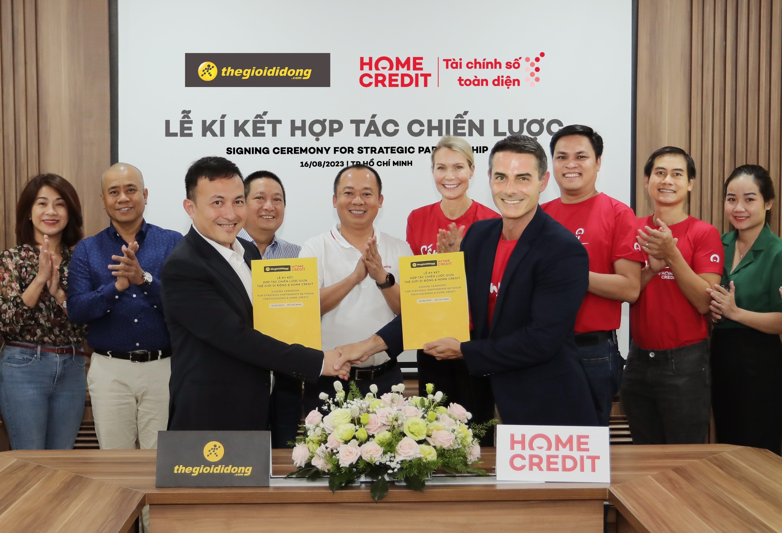 Home Credit là đối tác chiến lược hàng đầu của Thế Giới Di Động