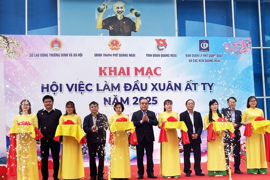 khai-mac-1739615286.jpg