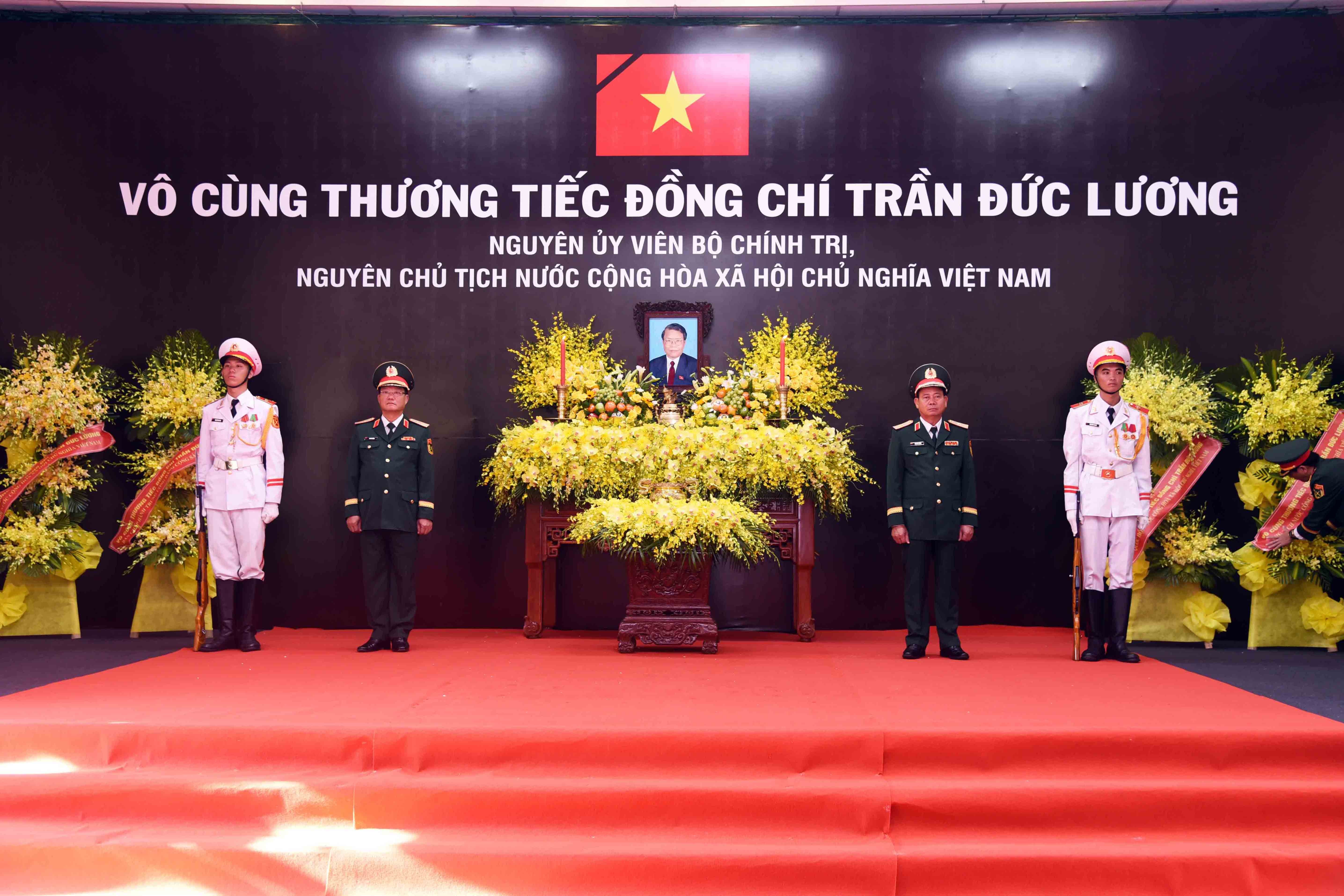 1-quang-canh-le-vieng-nguyen-chu-tich-nuoc-tran-duc-luong-tai-quang-ngai-1748058610.jpg