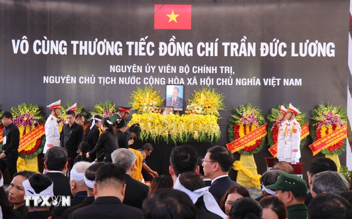 1-quang-canh-le-an-tang-nguyen-chu-tich-nuoc-tran-duc-luong-tai-quang-ngai-1748188567.jpg