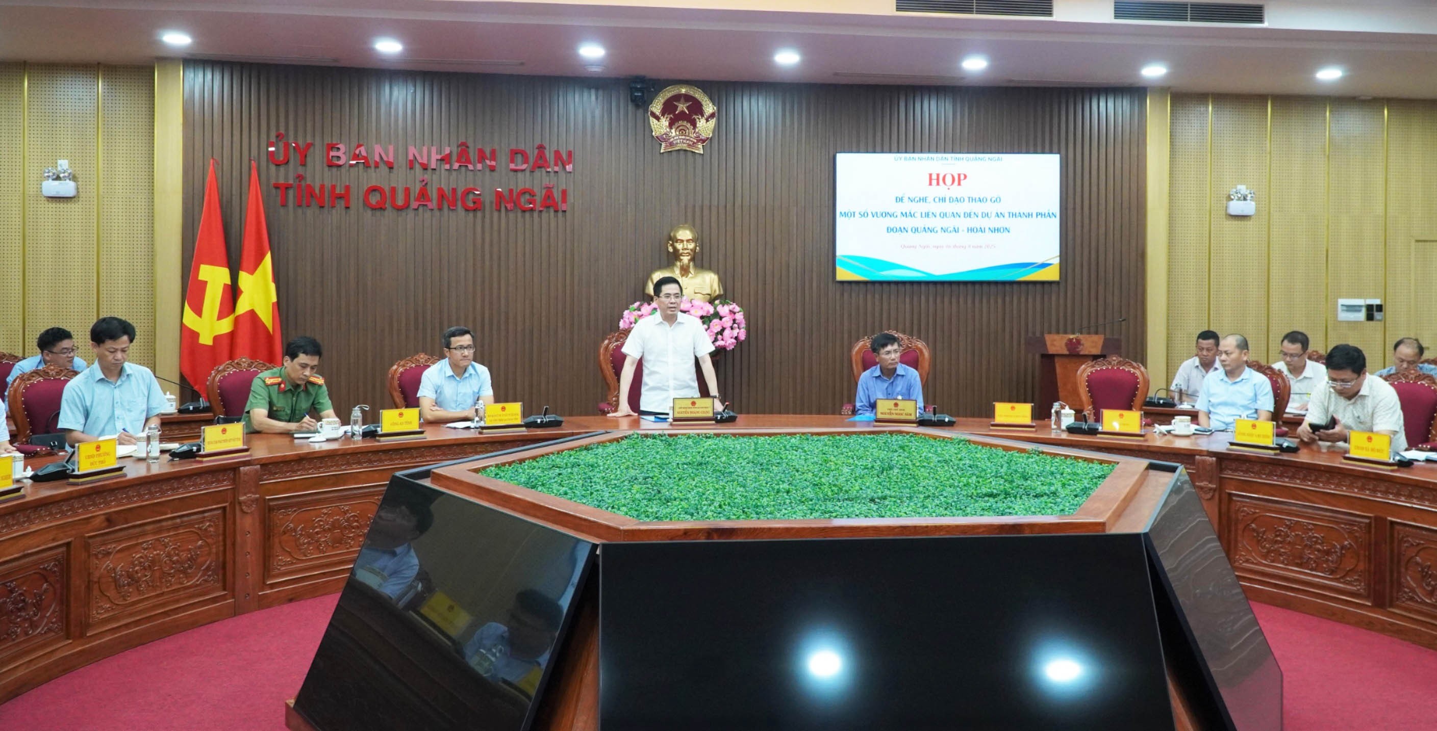 Giải quyết vướng mắc dự án thành phần đoạn Quảng Ngãi – Hoài Nhơn, thuộc dự án xây dựng đường cao tốc Bắc - Nam phía Đông