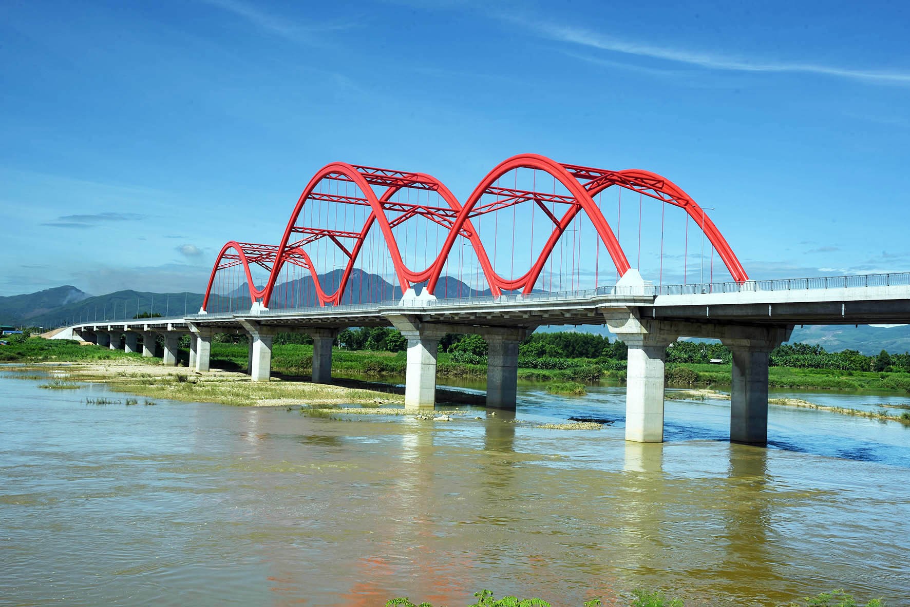 1a-dsc-6569-cau-phuoc-loc-bac-qua-song-tra-khuc-noi-tu-xa-son-tinh-qua-xa-nghia-giang-tinh-quang-ngai-anh-nguyen-dang-lam-1755592478.jpg