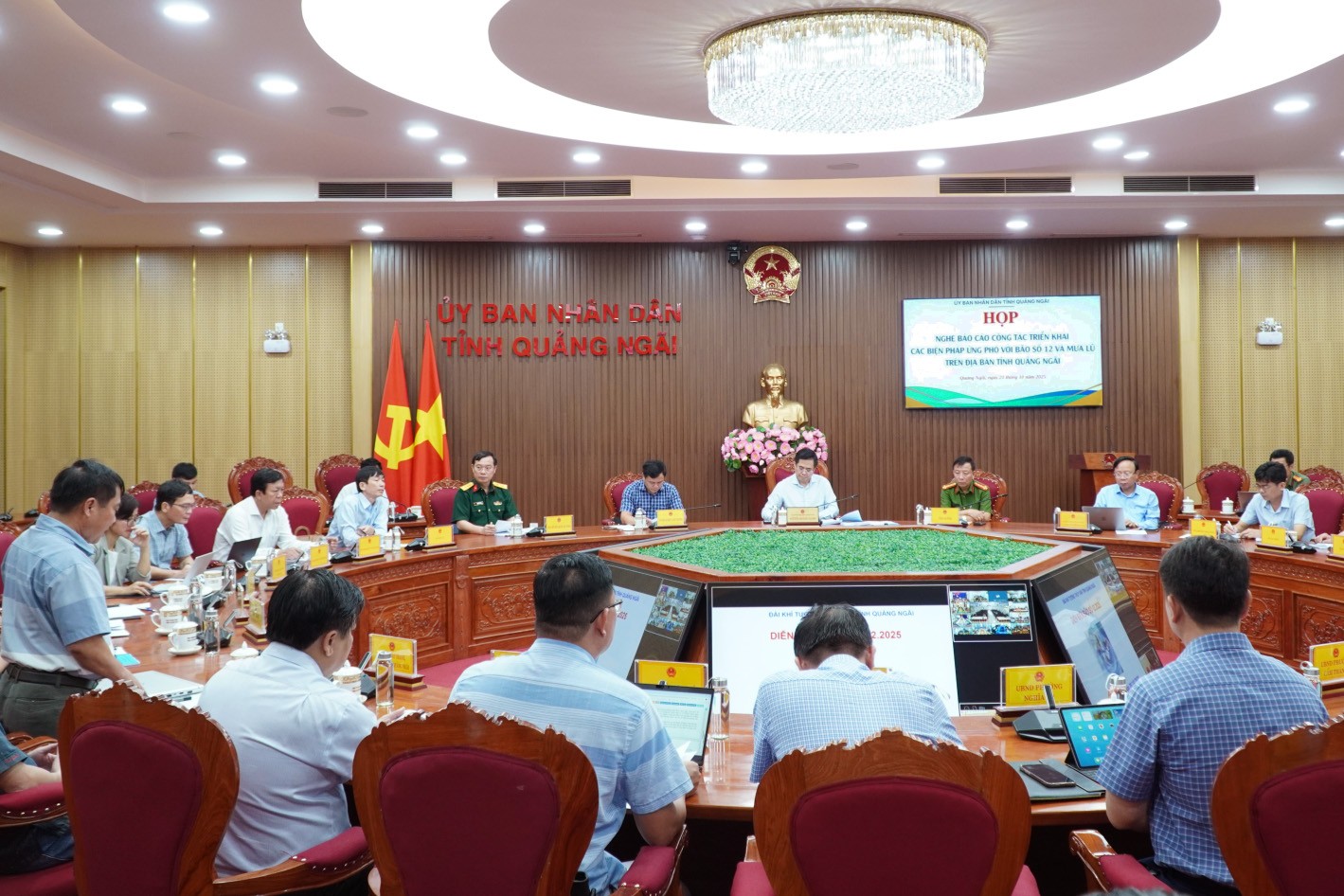 Quảng Ngãi: Ứng phó mưa lớn và bão số 12, giảm thiểu tối đa thiệt hại về người và tài sản