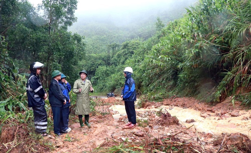 Quảng Ngãi: Khẩn trương triển khai các giải pháp khắc phục tình trạng sạt lở, đảm bảo lưu thông an toàn