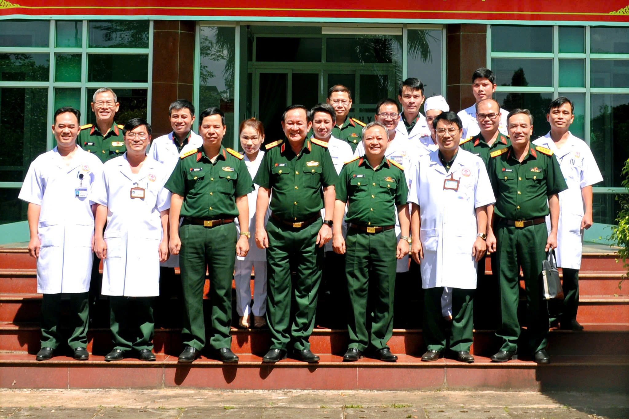 1-tuong-minh-lam-viec-1746498146.jpg