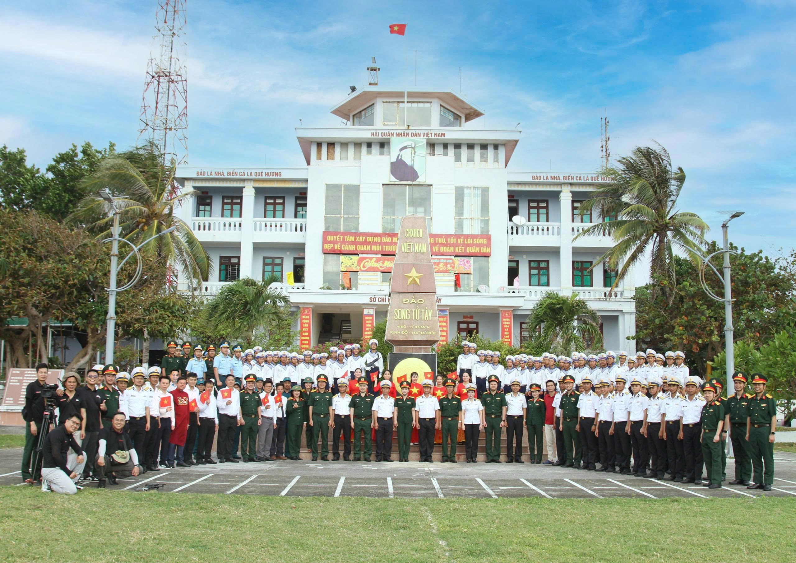 Trường Sa trong trái tim người Việt