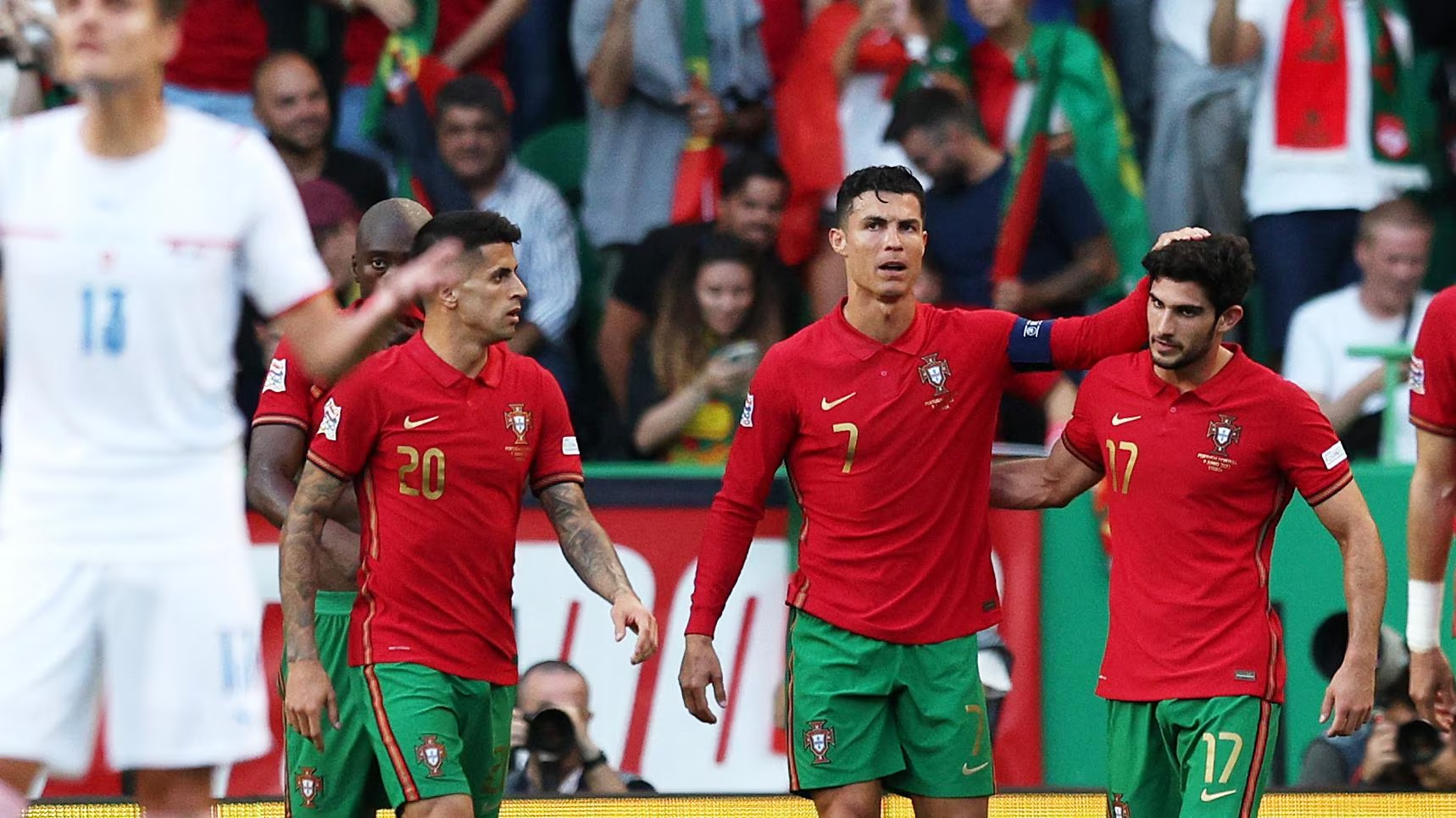 Lịch thi đấu bóng đá hôm nay 18/6: Bồ Đào Nha vs Czech mấy giờ?