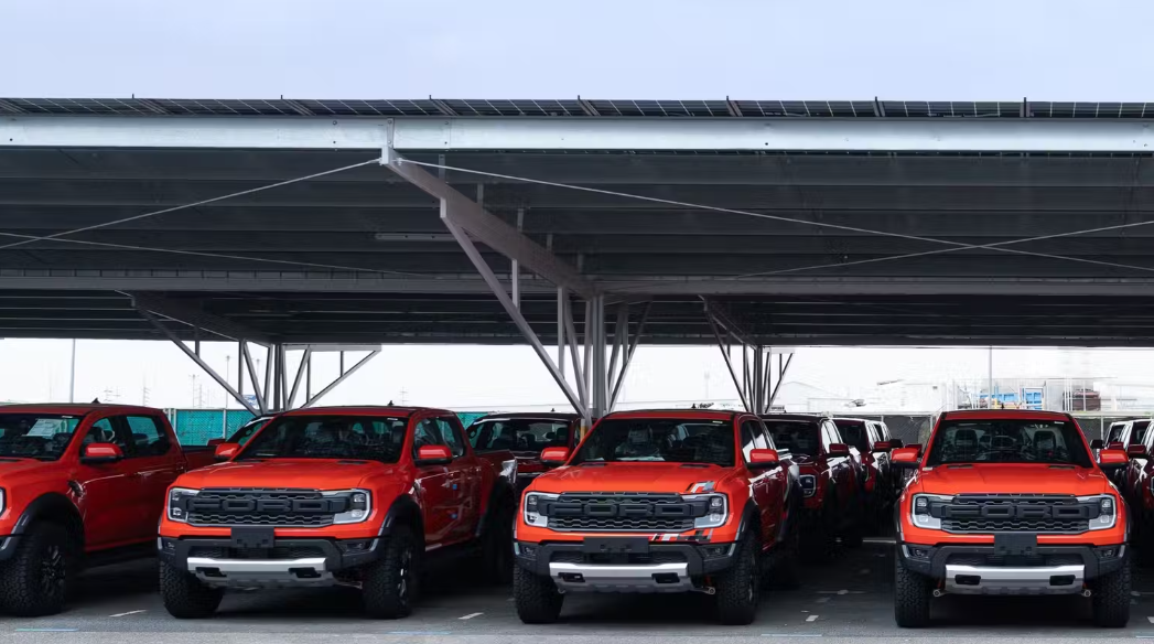 Ford biến bãi đỗ xe thành máy phát điện năng lượng mặt trời
