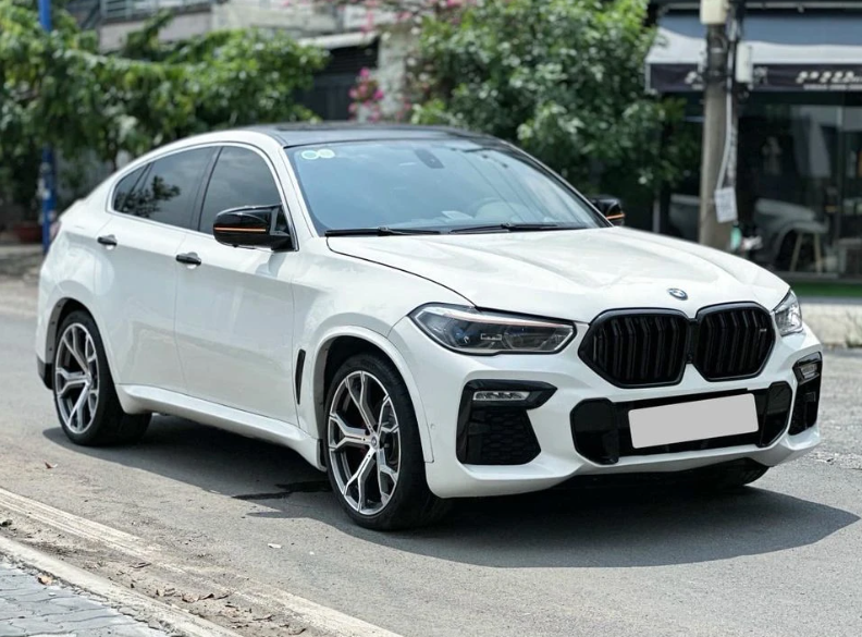 BMW X6 2009 đại tu thành "đời mới" sau 15 năm lăn bánh