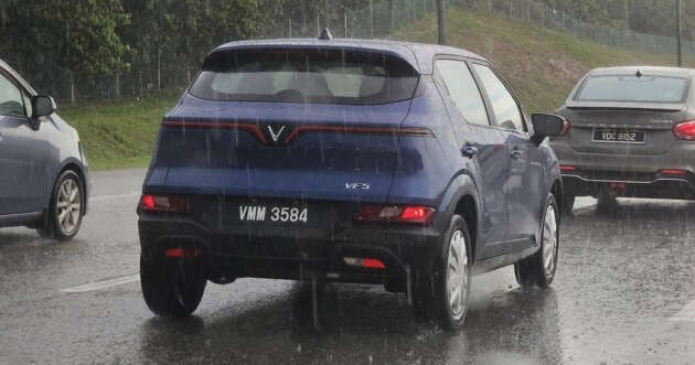 VinFast VF5 tiếp tục xuất hiện trên phố Malaysia, có thêm một chi tiết khác biệt