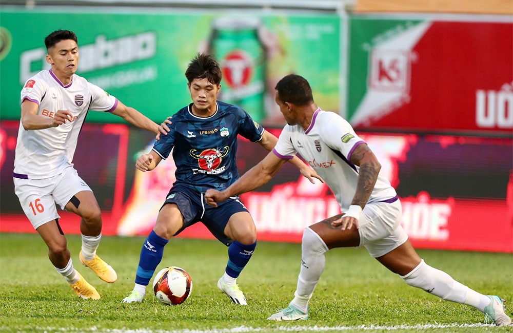 BXH vòng 24 V-League 2023/24: Nghẹt thở tấm vé đua trụ hạng