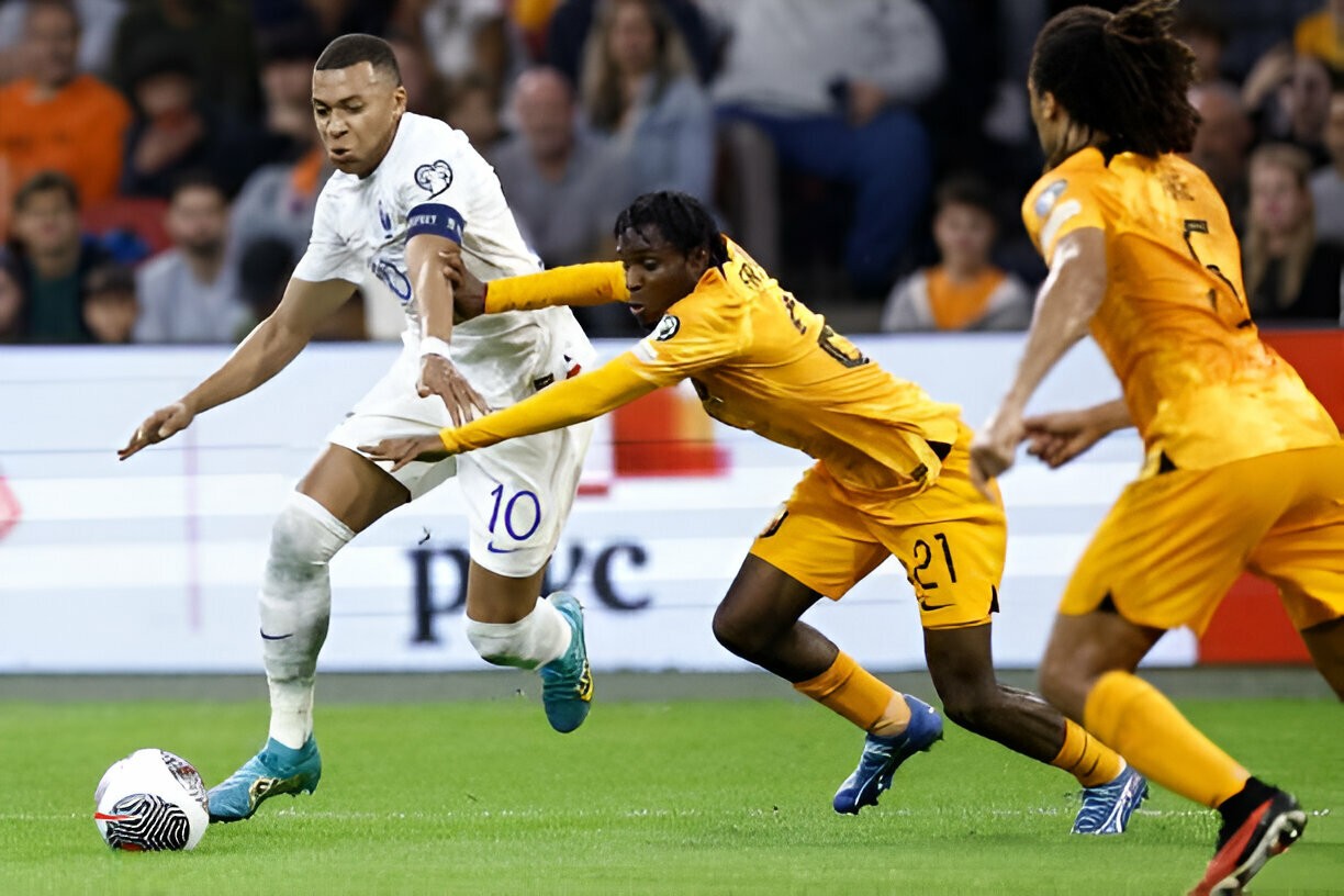 Vắng Mbappe, Pháp thoát thua trước Hà Lan