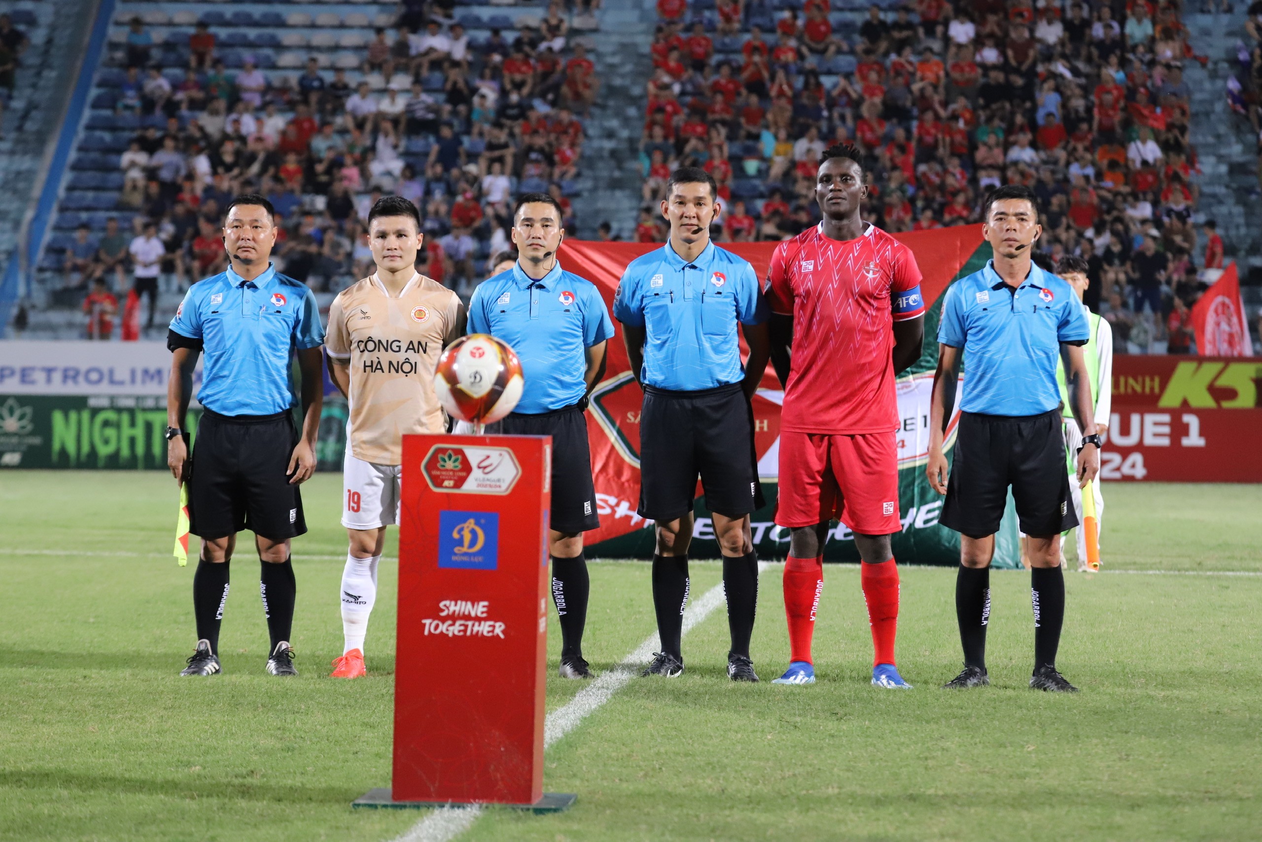 Thắng 5-1, CAHN vẫn kiện trọng tài lên VFF