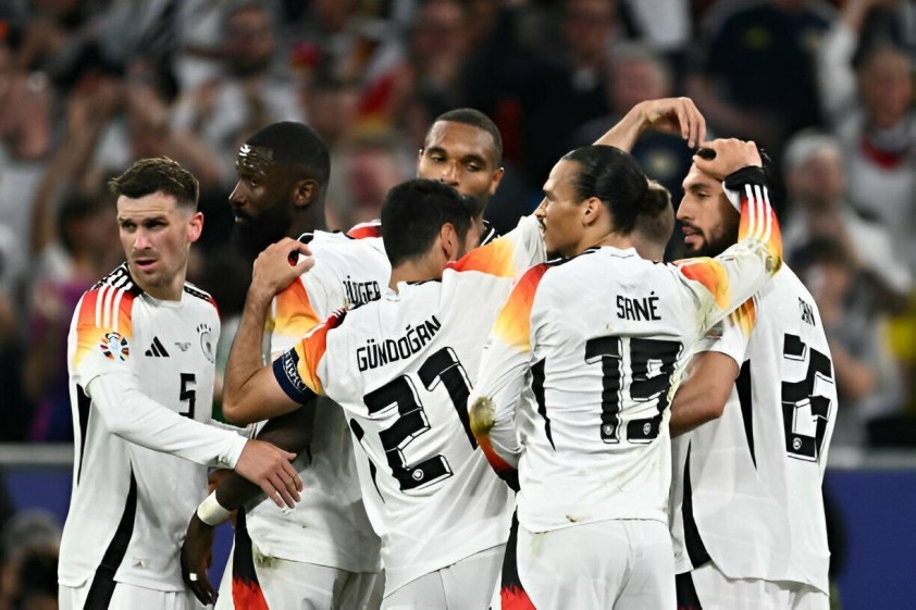 Lịch thi đấu bóng đá hôm nay 23/6: Sôi động Euro, Copa America