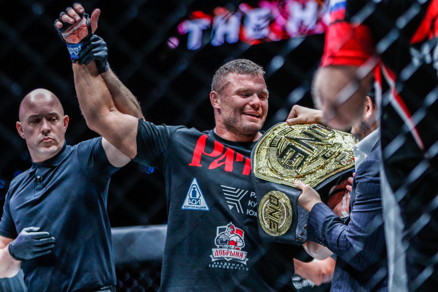 ONE 169: Anatoly “Sladkiy” Malykhin bảo vệ đai vô địch MMA hạng nặng tại Mỹ