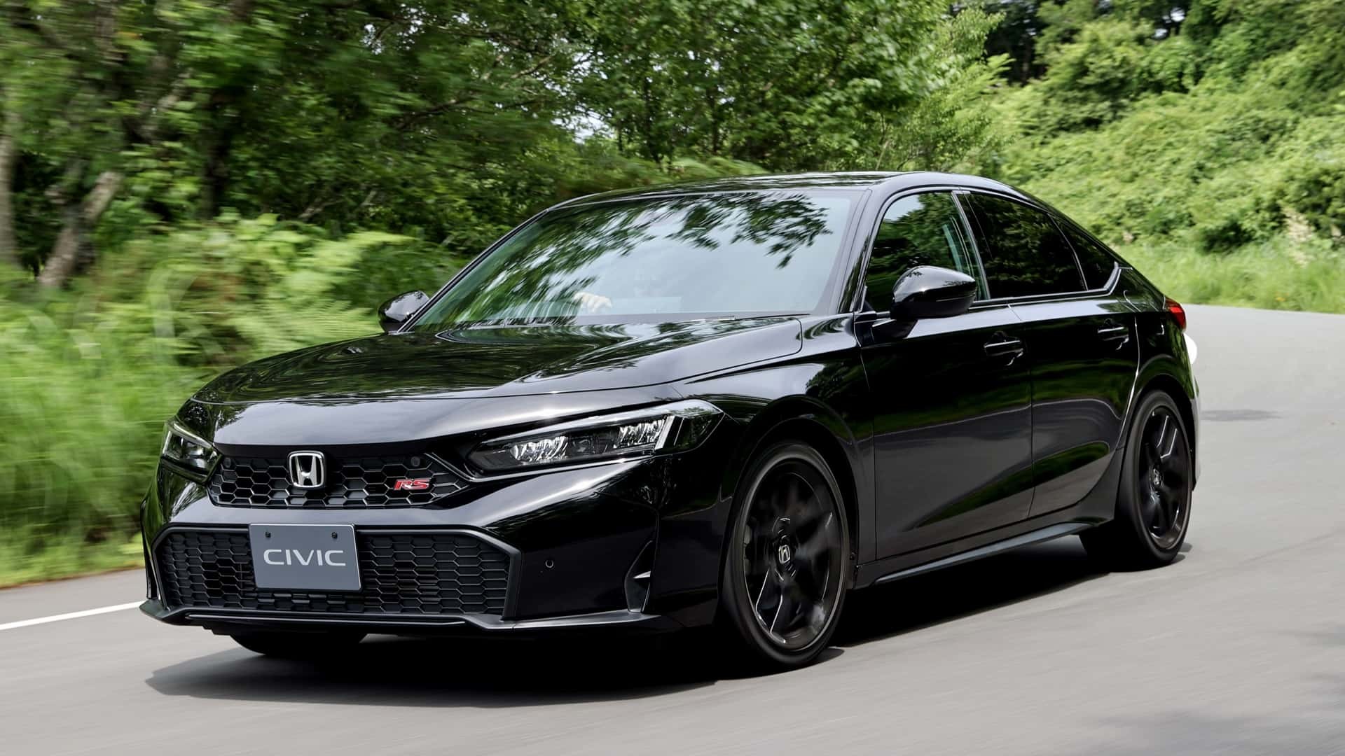 Honda Civic RS được làm mới với khung gầm cứng hơn và hộp số sàn 6 cấp