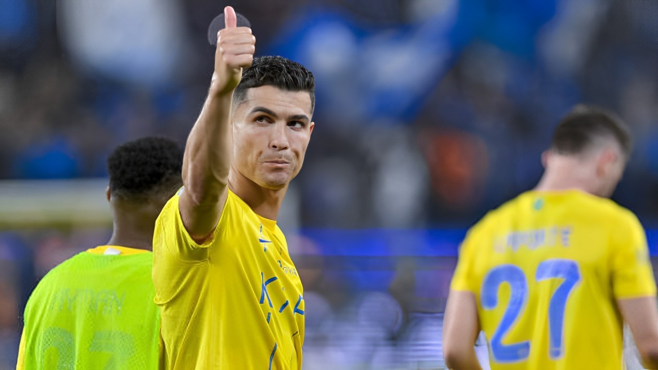 Ronaldo 'rục rịch' ngày hội quân trở lại cùng Al Nassr