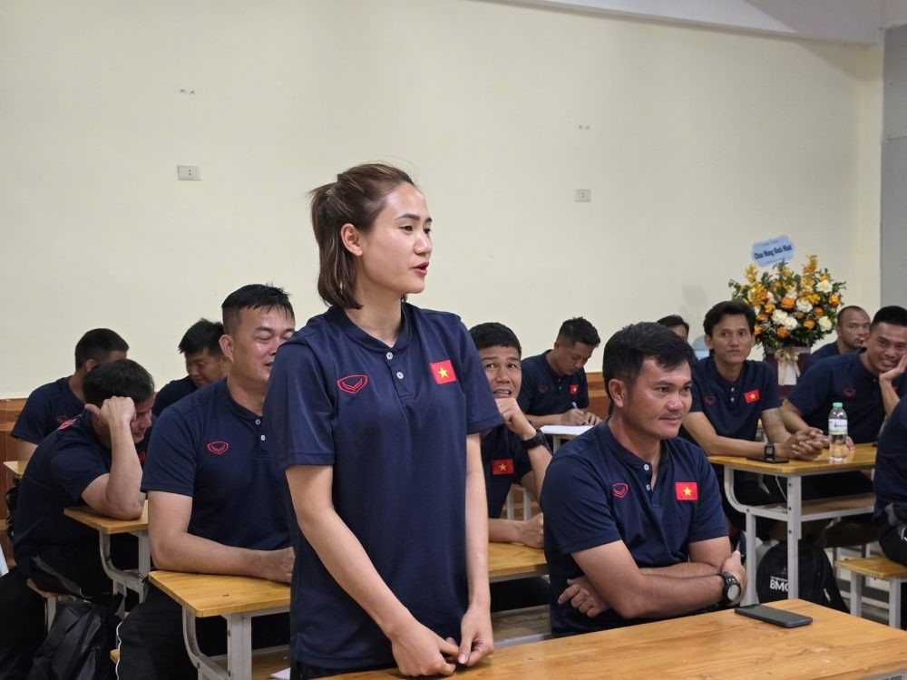 Cựu tuyển thủ Việt Nam nói gì khi học xong bằng AFC?