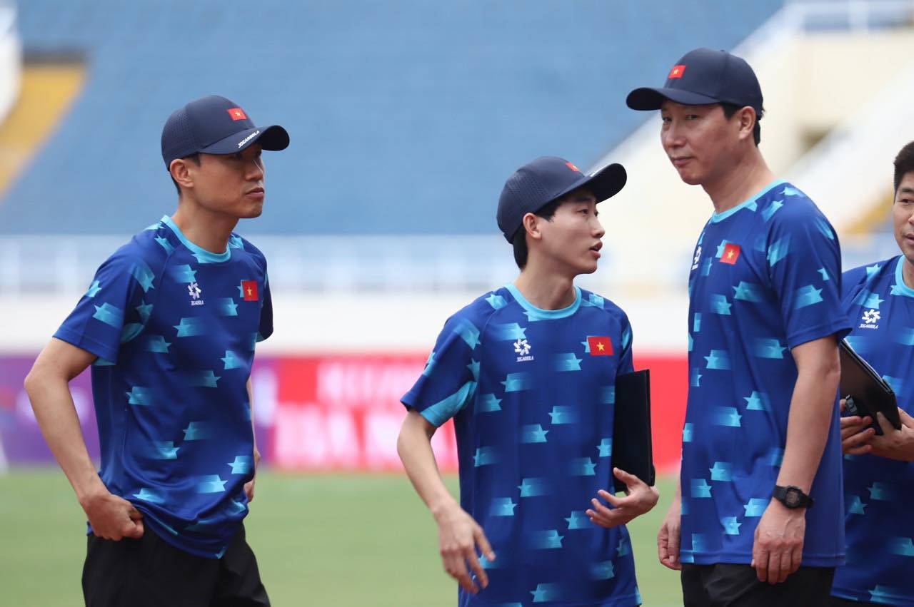 Truyền thông Indonesia phản ứng về phát biểu của trợ lý HLV Kim Sang Sik