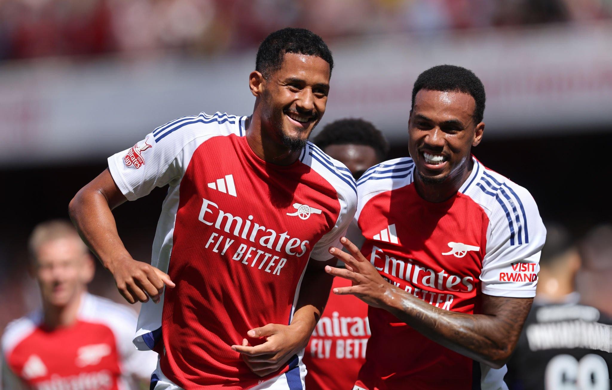 Hàng thủ 'sắc bén', Arsenal giành chức vô địch Emirates Cup