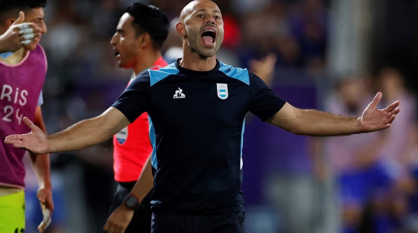 HLV Javier Mascherano sốc nặng sau thất bại của U23 Argentina
